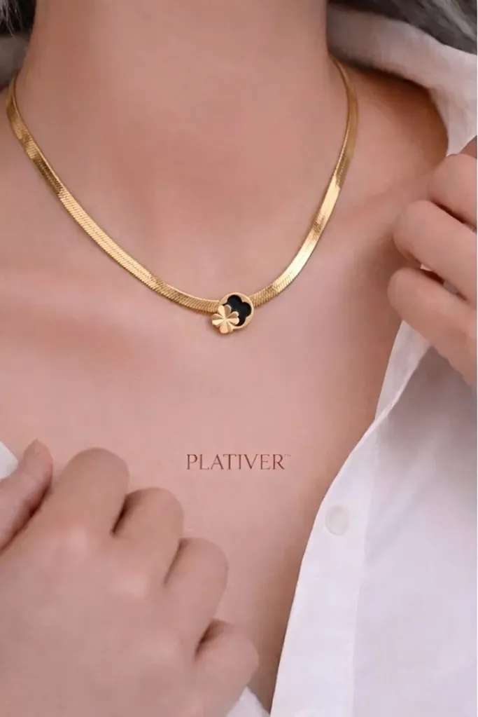 [KZ 041] Pendant Necklace with Textured Chain